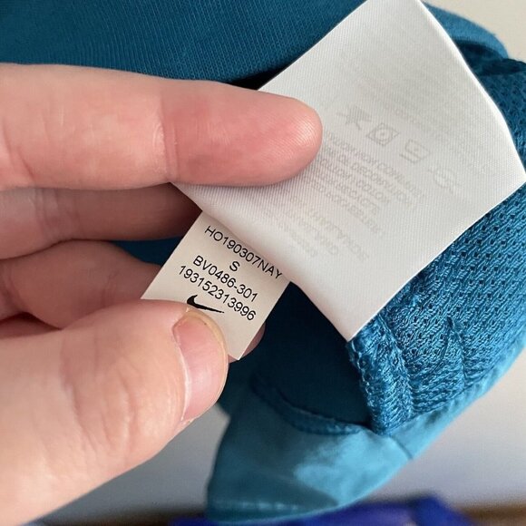 Nike Dri-Fit Women S Blue Mock Neck Zip Back UV Fairway Midlayer Golf Pullover - Picture 6 of 9